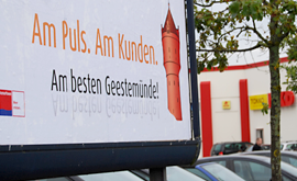 Kampagnenstart auf Großplakat